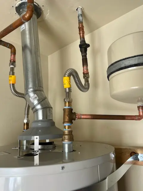 Water heater installation and plumbing repair in White Oak Bottom